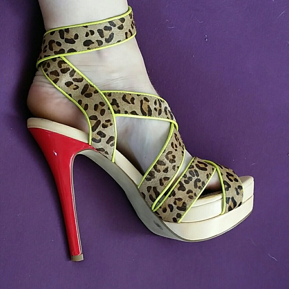 Jessica Simpson cheetah, neon, wrapped w/ buckle