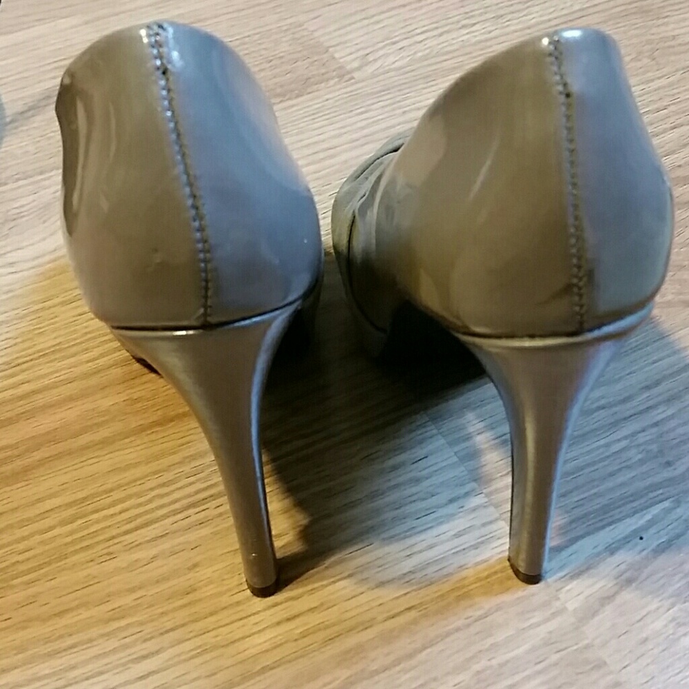 Shoes - Picture 2 of 4