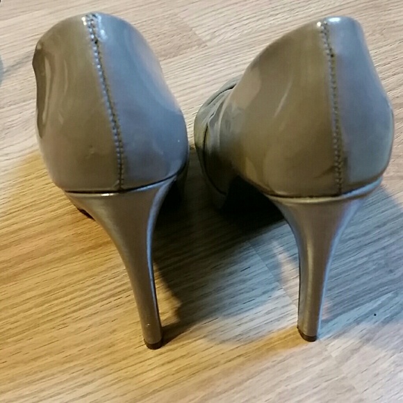 Shoes - Picture 2 of 4