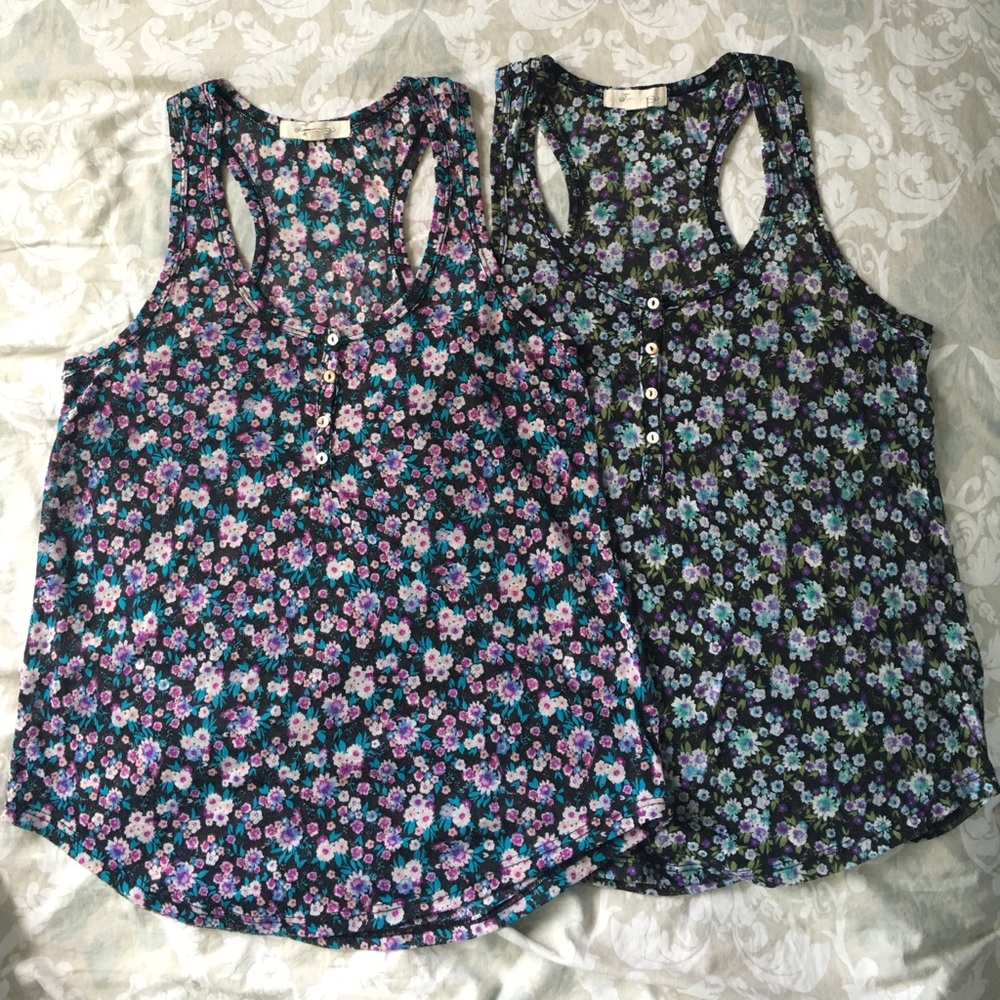 Lot of 2 Forever21 Floral Tank Tops size Small