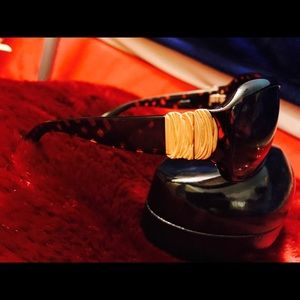 Authentic Dana buchman sunglasses