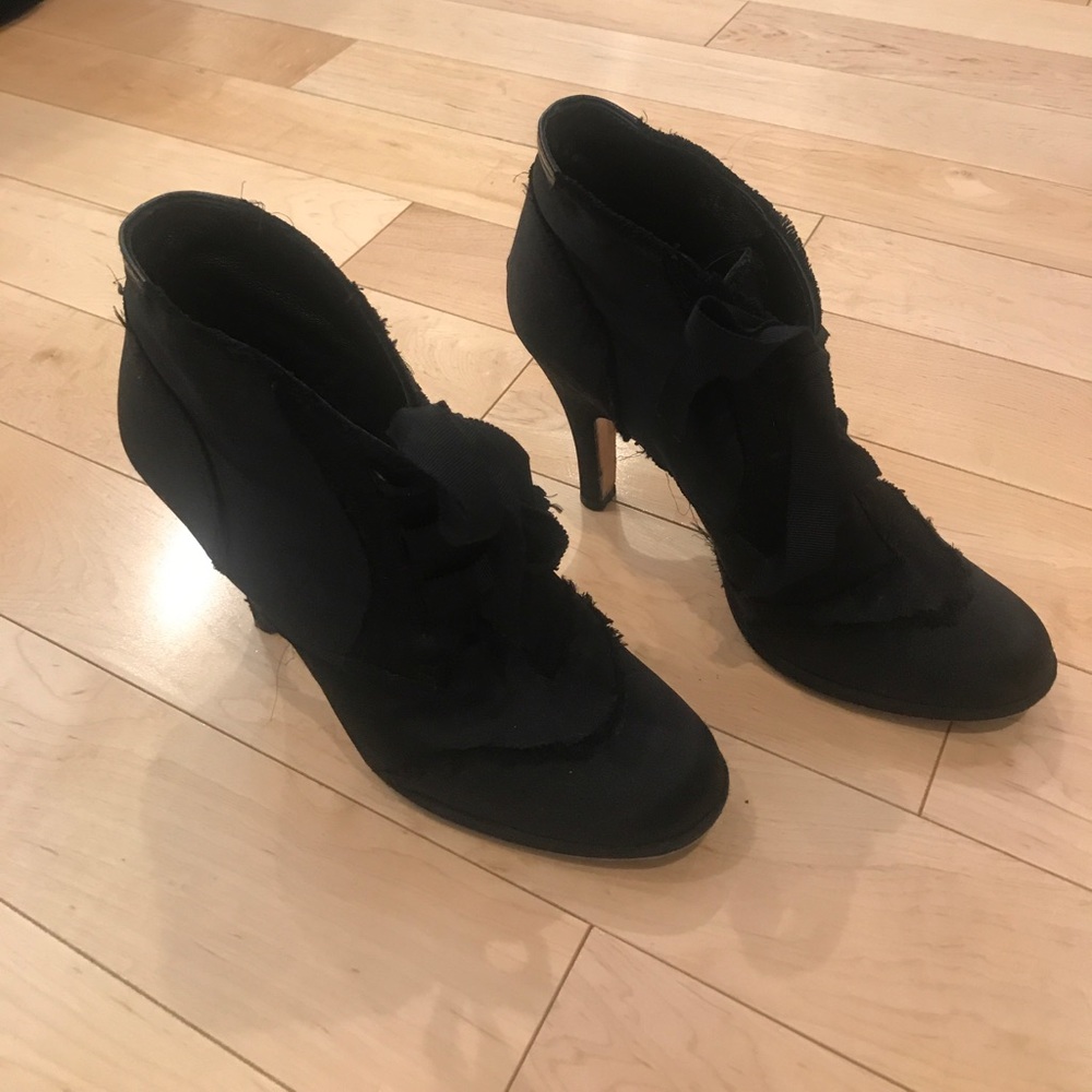 Pedro Garcia black satin booties!