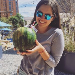 Meet your Posher, Taylor