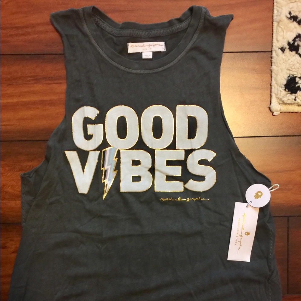 Graphic tank