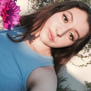 Meet your Posher, Nahomy