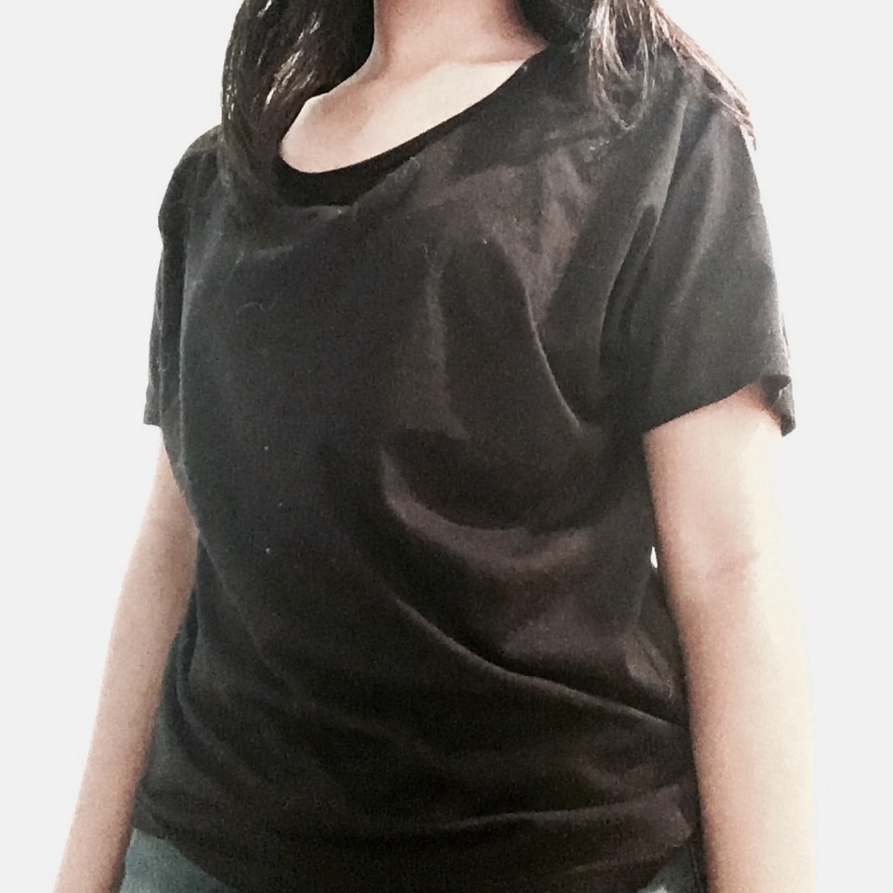 simple loose black top
