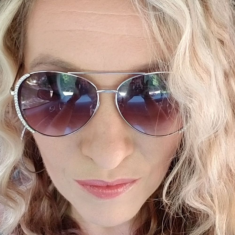 Meet your Posher, Amy