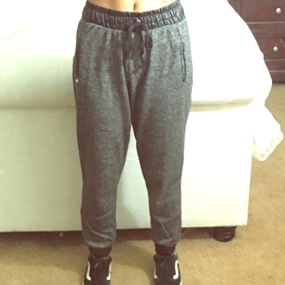 Forever 21 Grey Skinny Leg Joggers