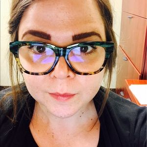 Meet your Posher, Lindsey