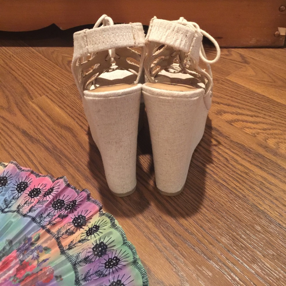 💕Peep toe lace up wedges - Picture 5 of 8