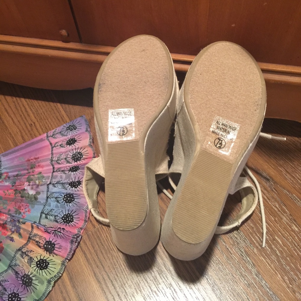 💕Peep toe lace up wedges - Picture 6 of 8