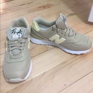 New Balance Sneakers