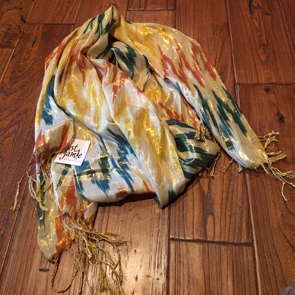 NWT Just Jamie Scarf