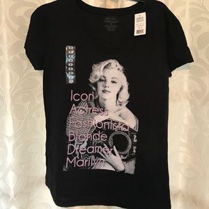 Marilyn Monroe black tee