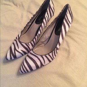 Nine & Co. kitten heel zebra print pumps