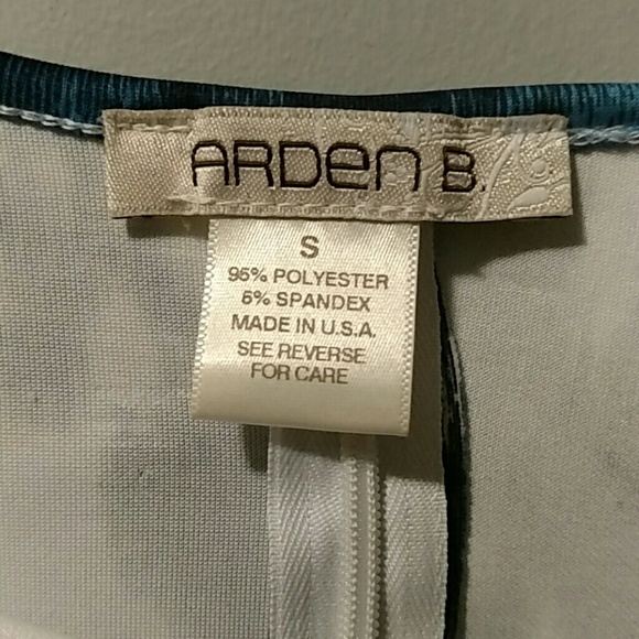 Arden B Tops - Long sleeve Crop Top