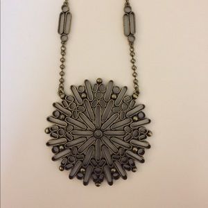 BANANA REPUBLIC Antiqued Brass Medallion Necklace BANANA REPUBLIC Antiqued Brass Medallion Necklace