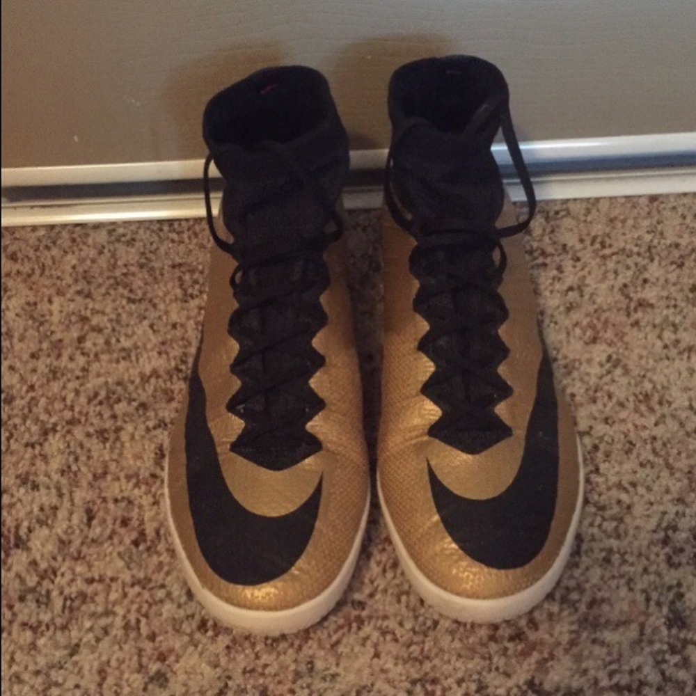 Nike Gold Magista