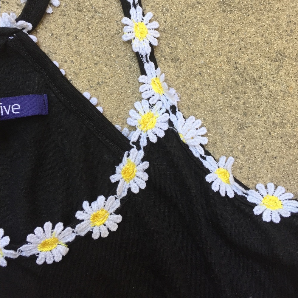Daisy Tank - Picture 2 of 3