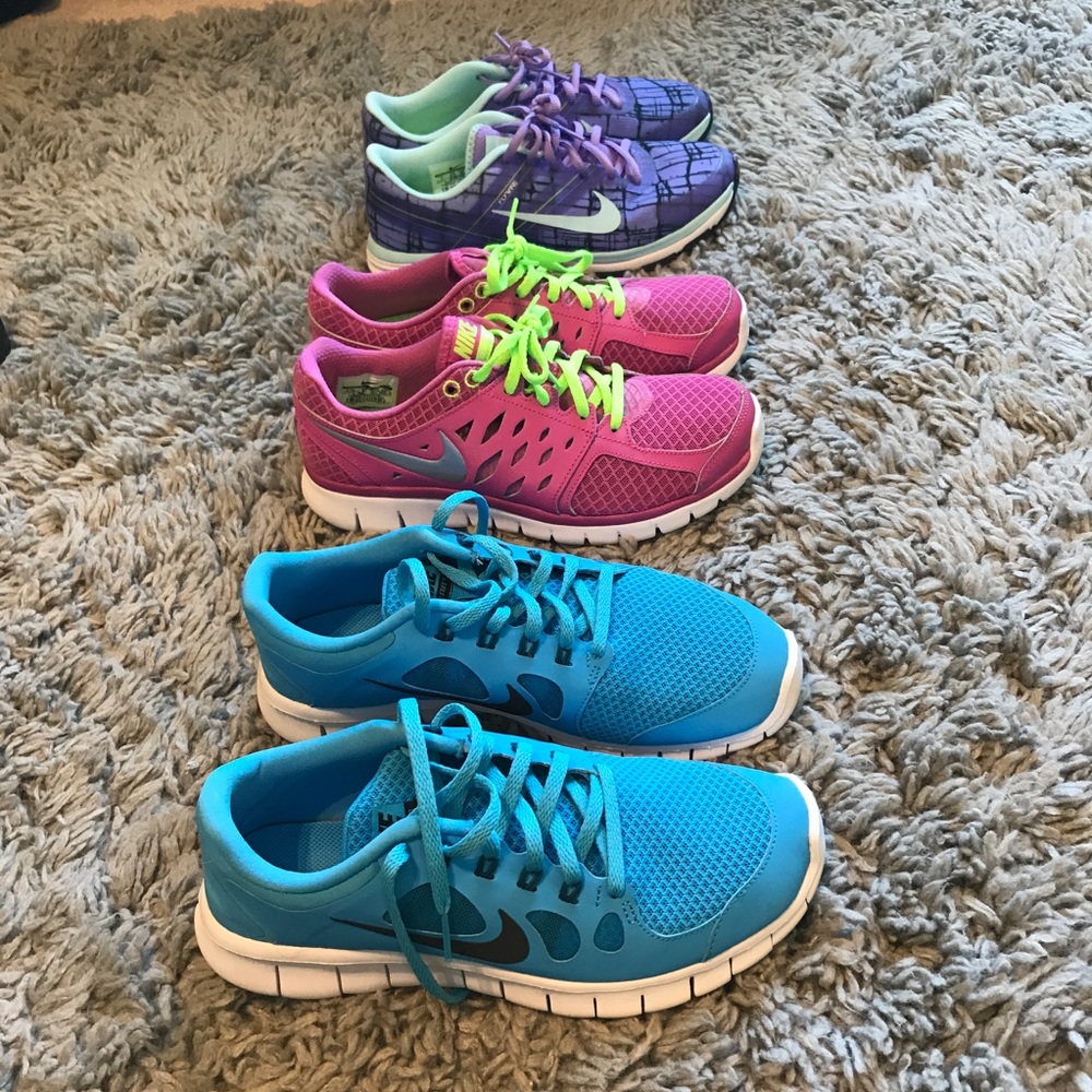 3 pairs of Nike shoes- all new!