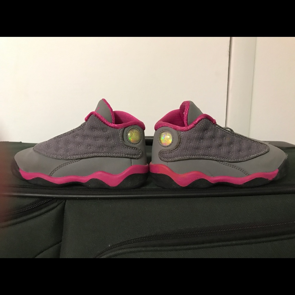 Pink Toddler Little Girls Jordan XIII Shoes.
