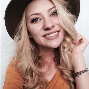 Meet your Posher, Kaitlin