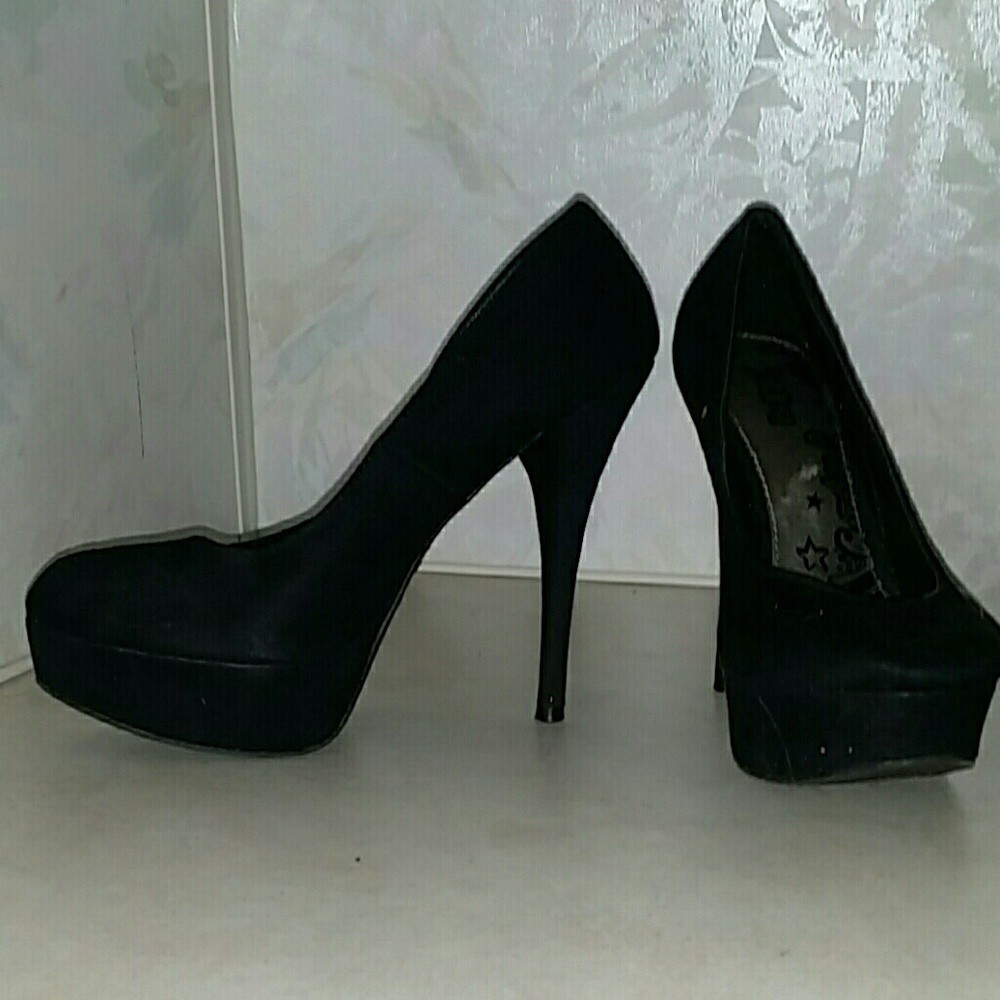 Blackest black soft material heels