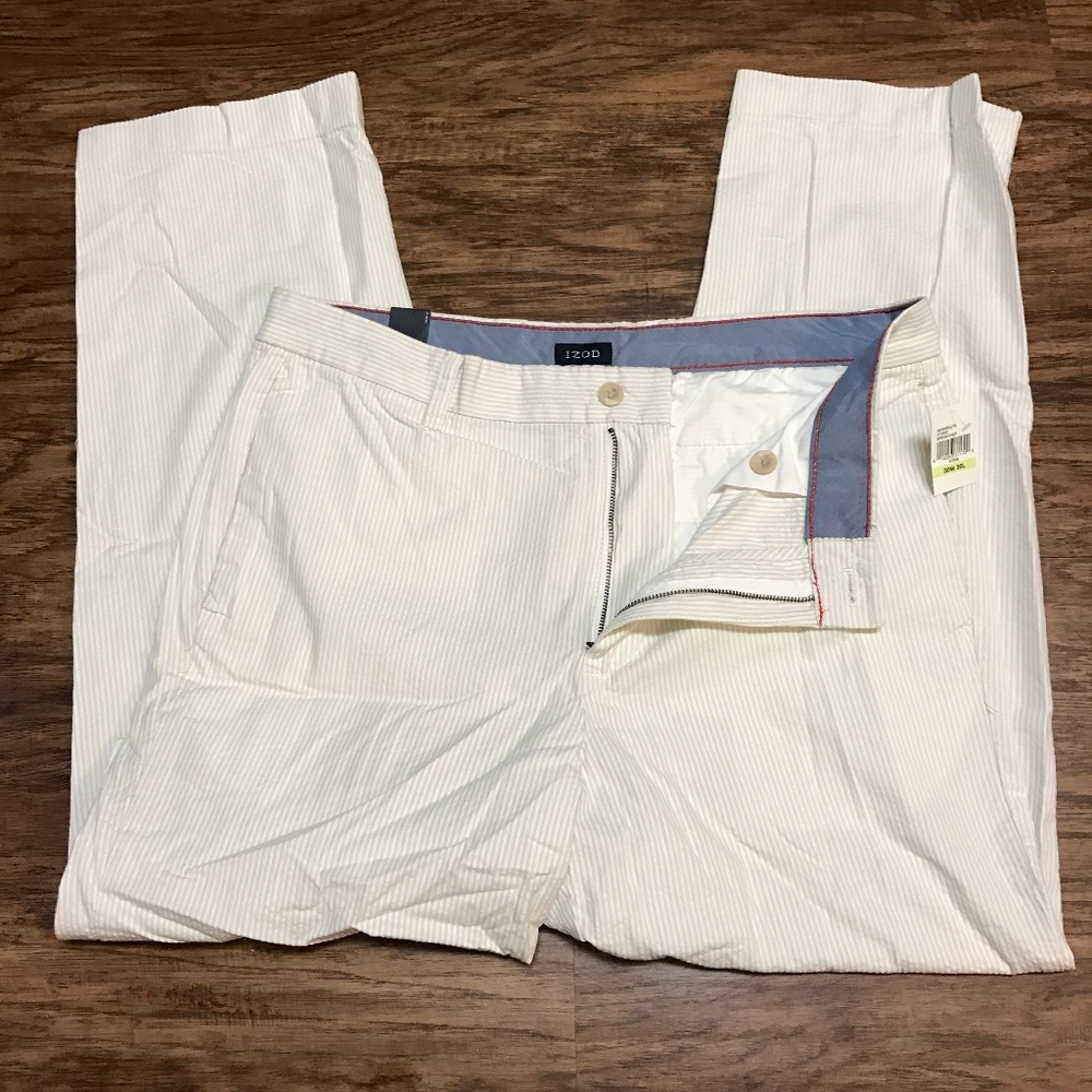 Izod Stone Seersucker Chino
