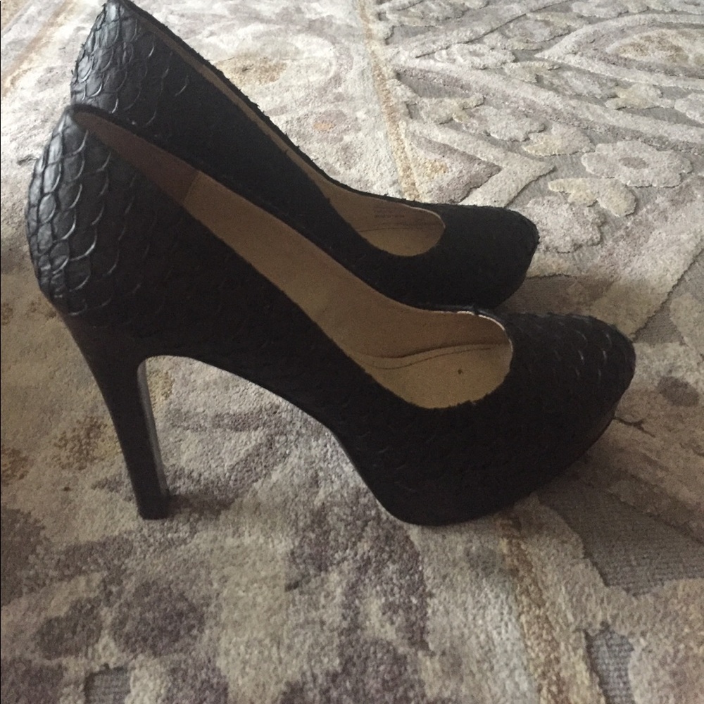 Calvin Klein black leather pumps