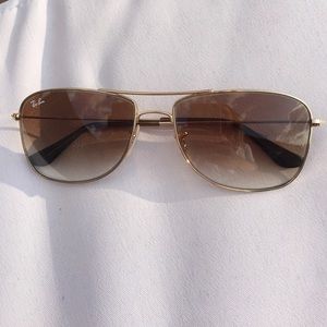 Authentic Ray-Ban sunglasses !!