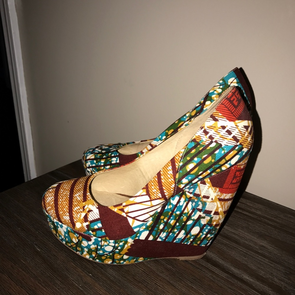 Aldo Forwood Platform Size 9