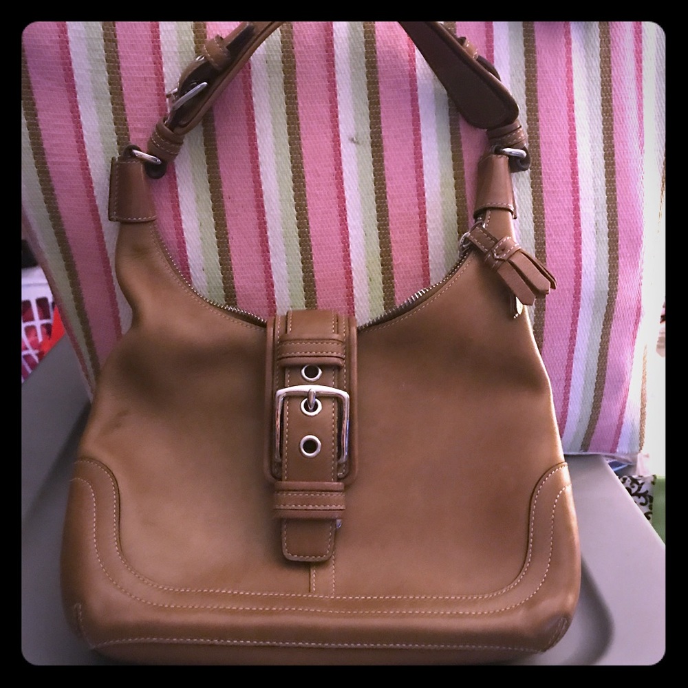 Coach Medium Handbag 👜