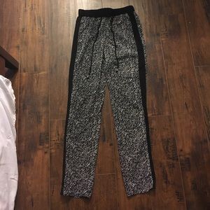 High waisted patterned pants