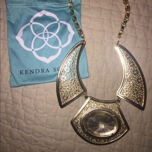 Kendra Scott necklace