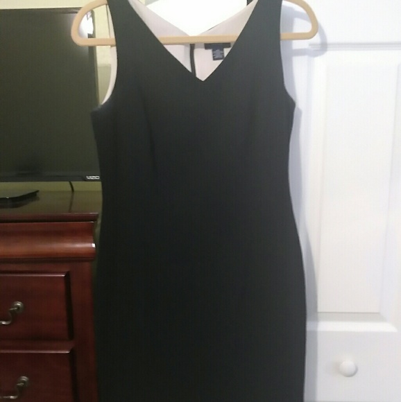 SOLD Ann Taylor sheath black dress size 10p - Picture 1 of 3