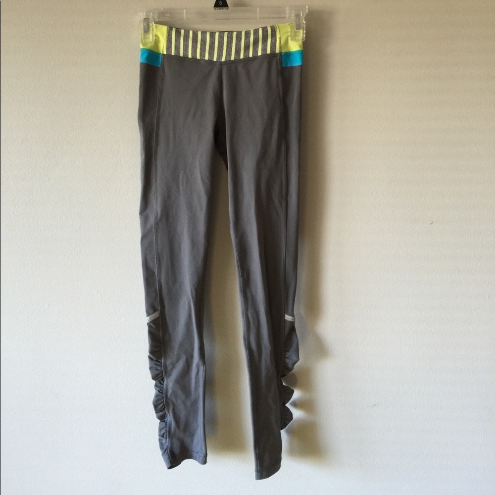 Ivviva girls size 8 gray legging