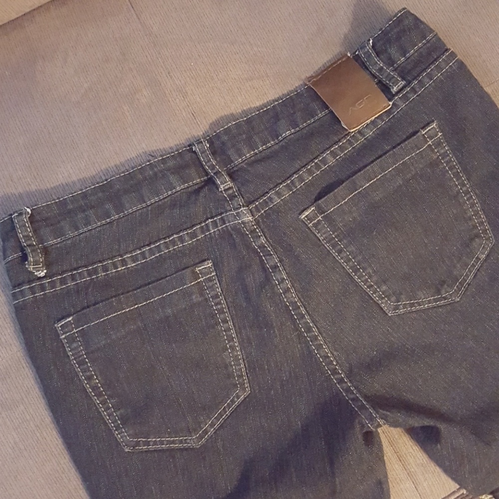 Jeans - Picture 5 of 6