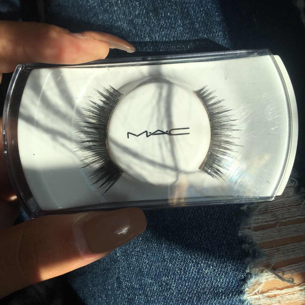 M.A.C lashes