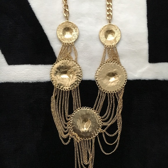 Lion Statement Necklace - Picture 4 of 4