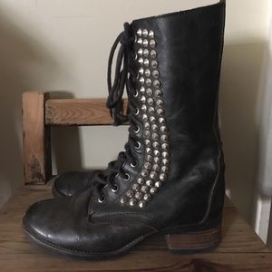 Steve Madden black Boots studded size 8