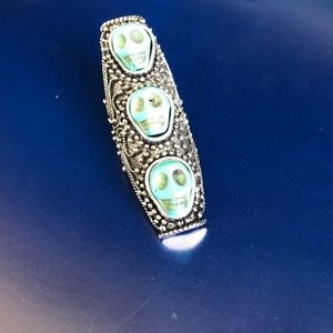 Skull whole finger ring