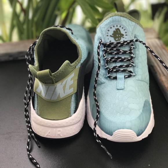 NWT Nike Air Huarache Run Ultra SE Mica Blue WMNS - Picture 4 of 8