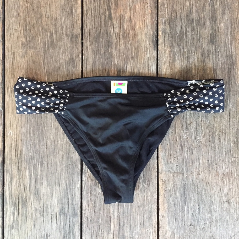 Roxy black and white peace sign bikini bottoms