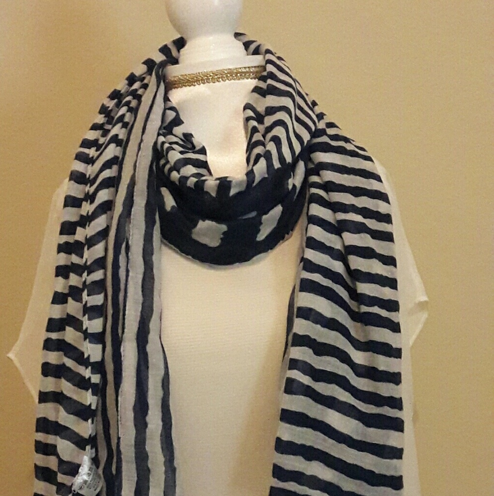 Navy and stripes scarf