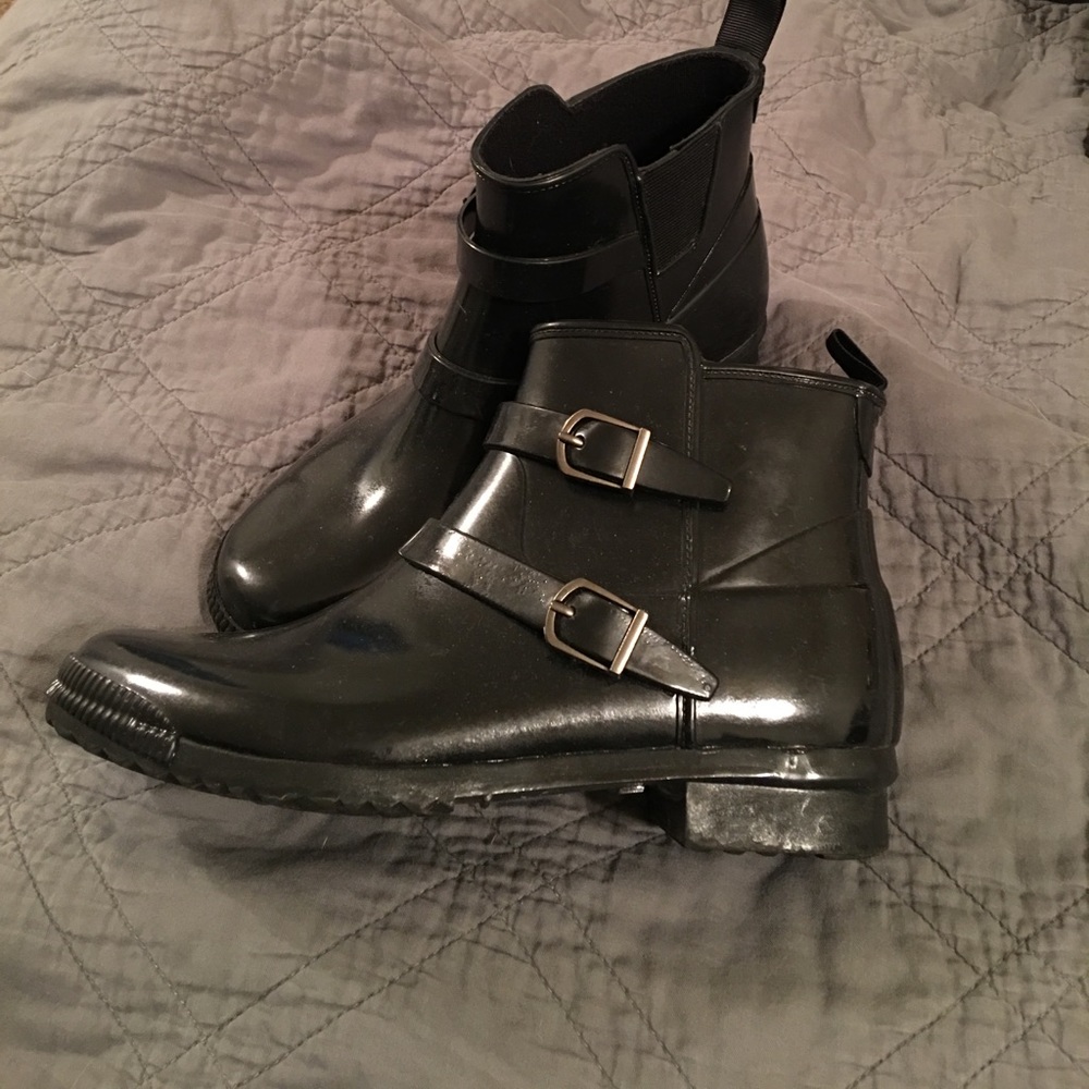 Cougar Black Rain Booties