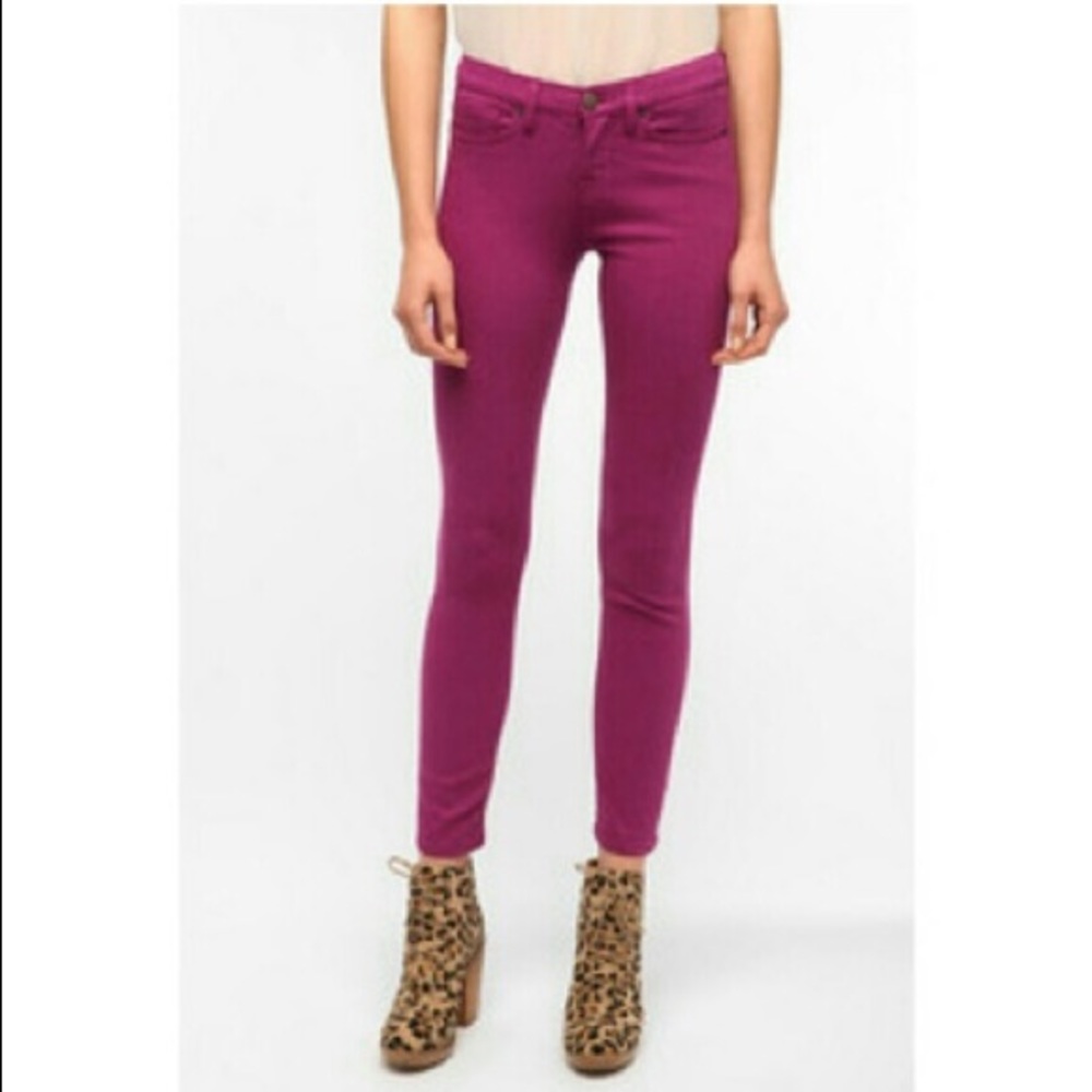 [Urban Outfitters] High Rise Cigarette Ankle- 27
