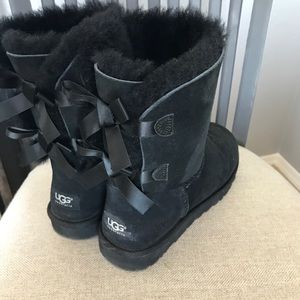 Bow UGG boots size 8