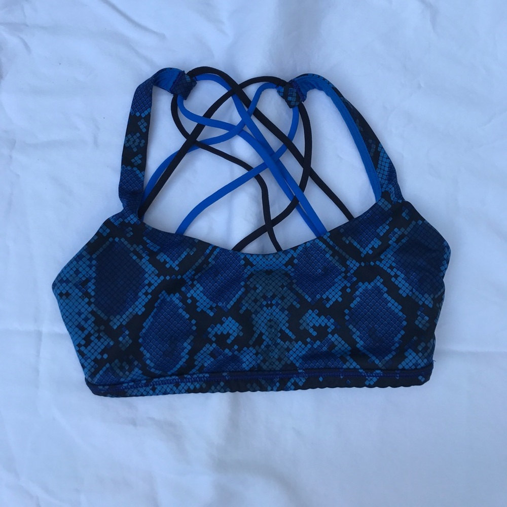 Lululemon sports bra