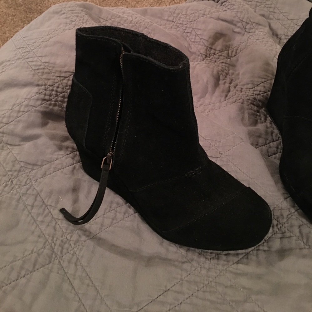 Toms Black Suede Booties