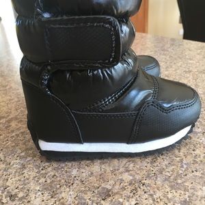 Boys boots